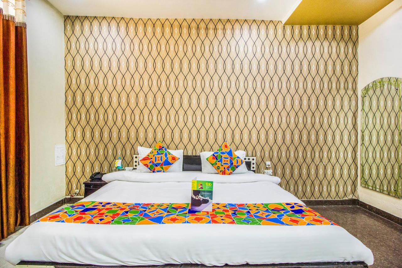 Fabhotel Plus Maniram Palace 阿格拉 外观 照片