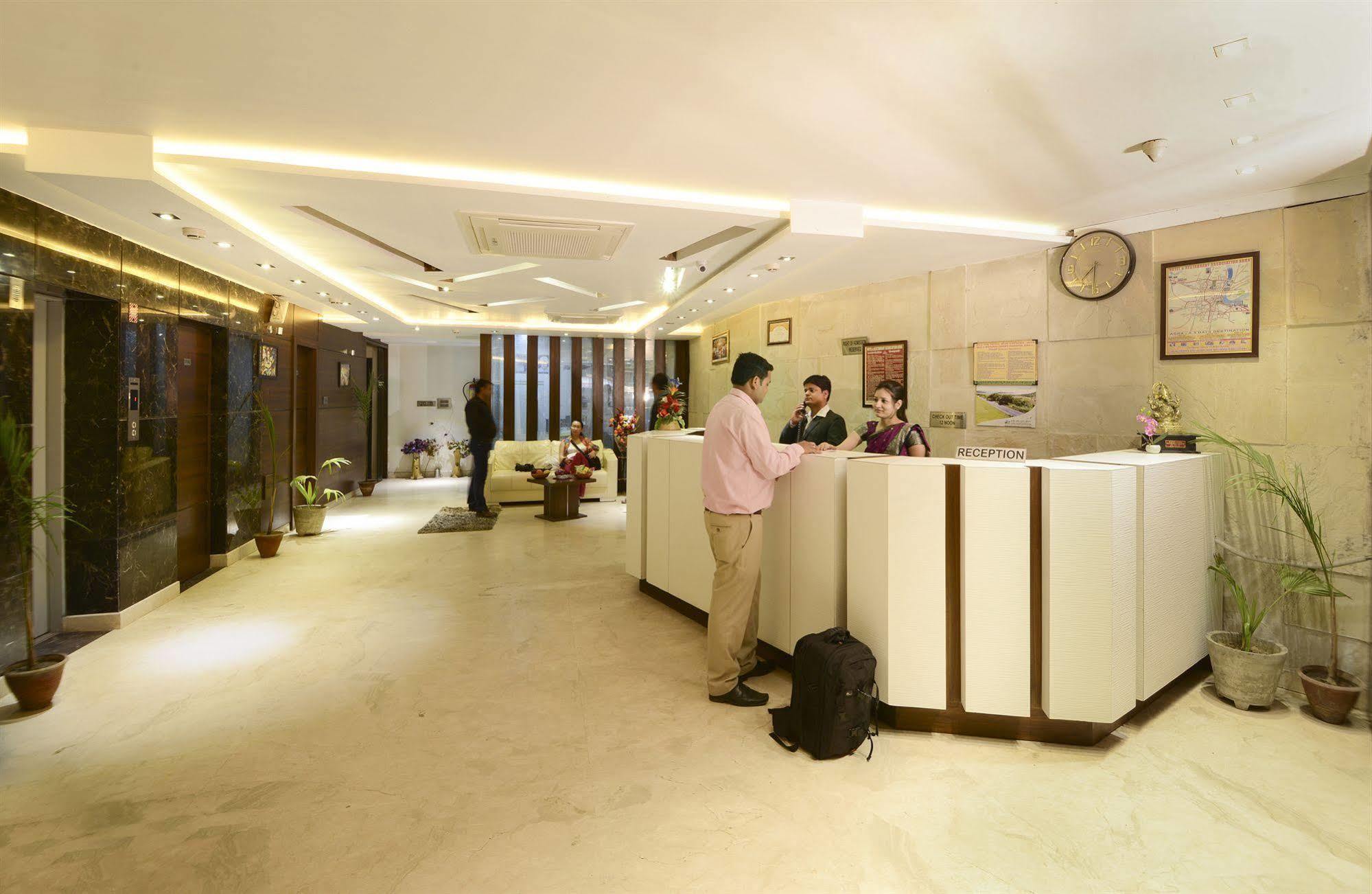 Fabhotel Plus Maniram Palace 阿格拉 外观 照片